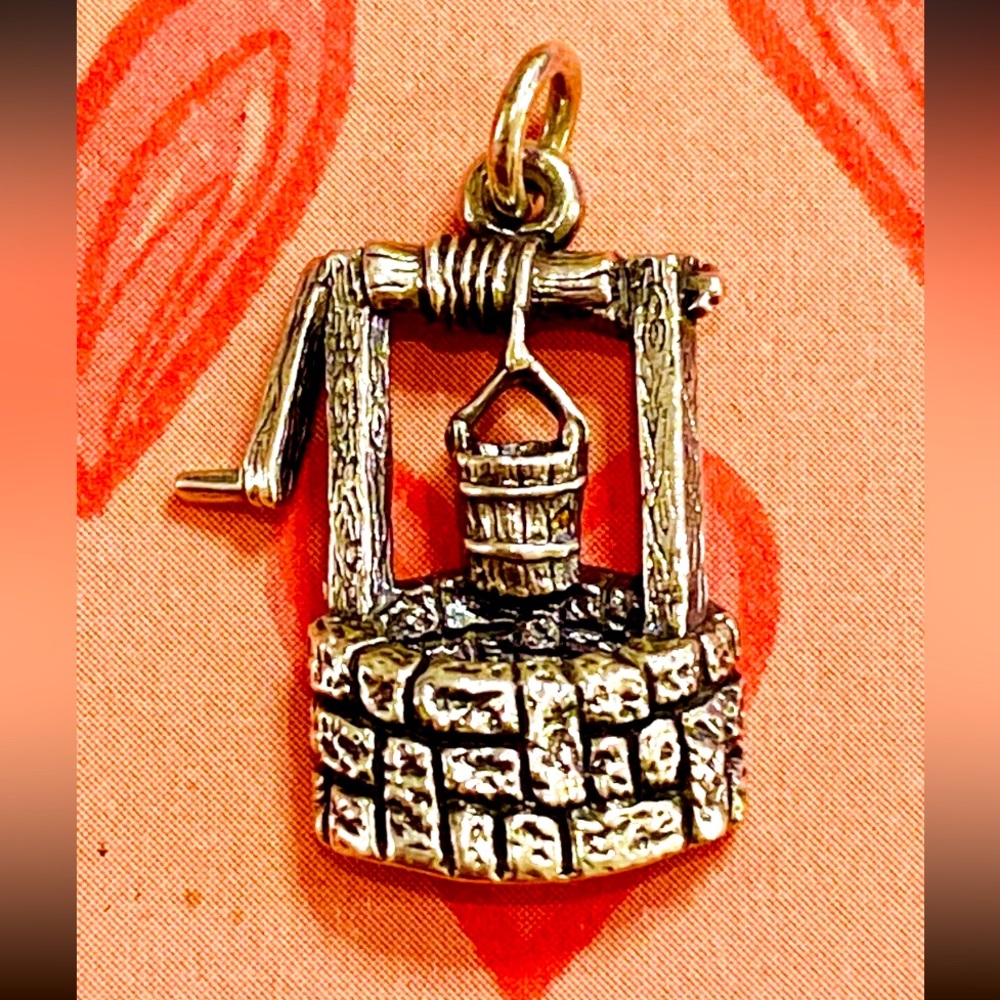 ISO JAMES AVERY 14k GOLD WISHING WELL CHARM